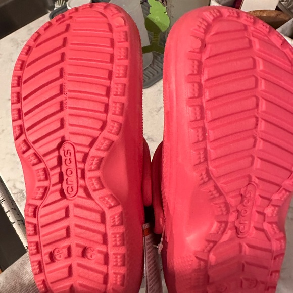 New pink pined crocs - Picture 5 of 5